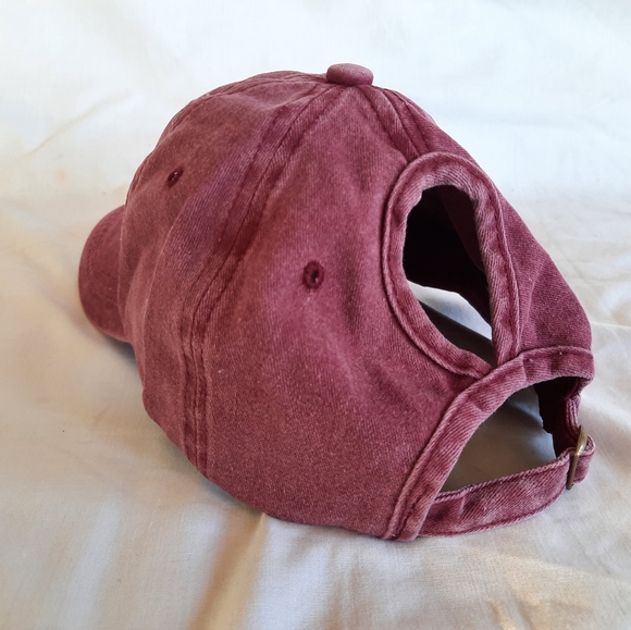 New! Pony Tail Hat - Picture 4 of 5